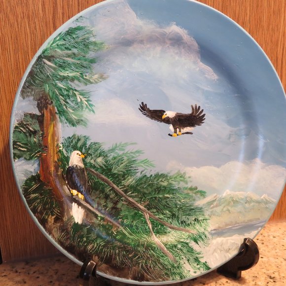Vtg Federal Milk Glass Plate Handpainted Eagles Scene (198C) - Picture 2 of 7